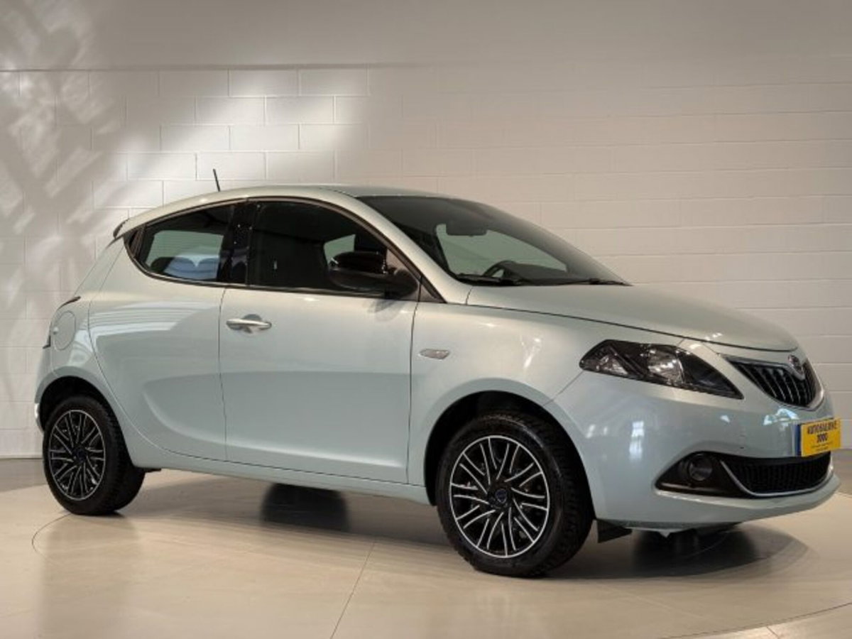 Lancia Ypsilon 1.0 FireFly 5 porte S&S Hybrid Ecochic Gold (7)