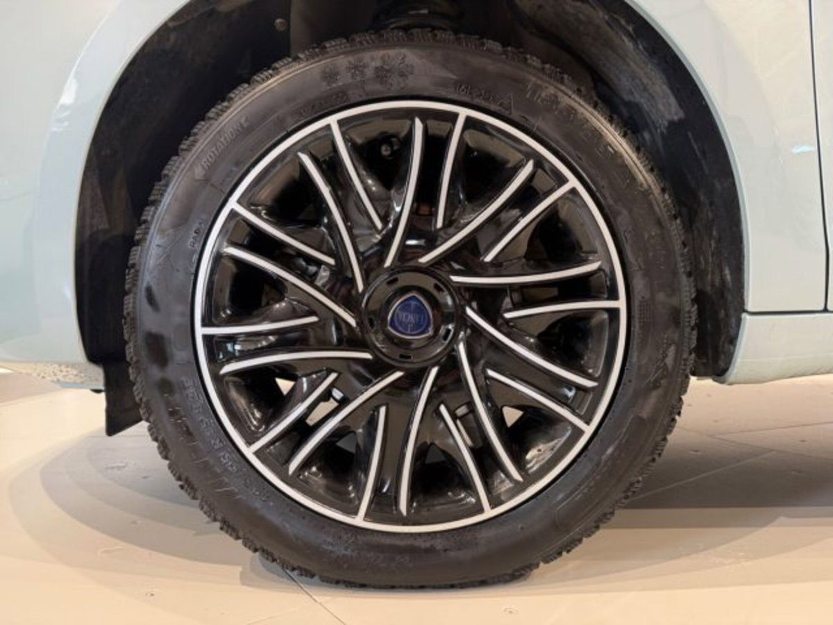 Lancia Ypsilon 1.0 FireFly 5 porte S&S Hybrid Ecochic Gold (9)
