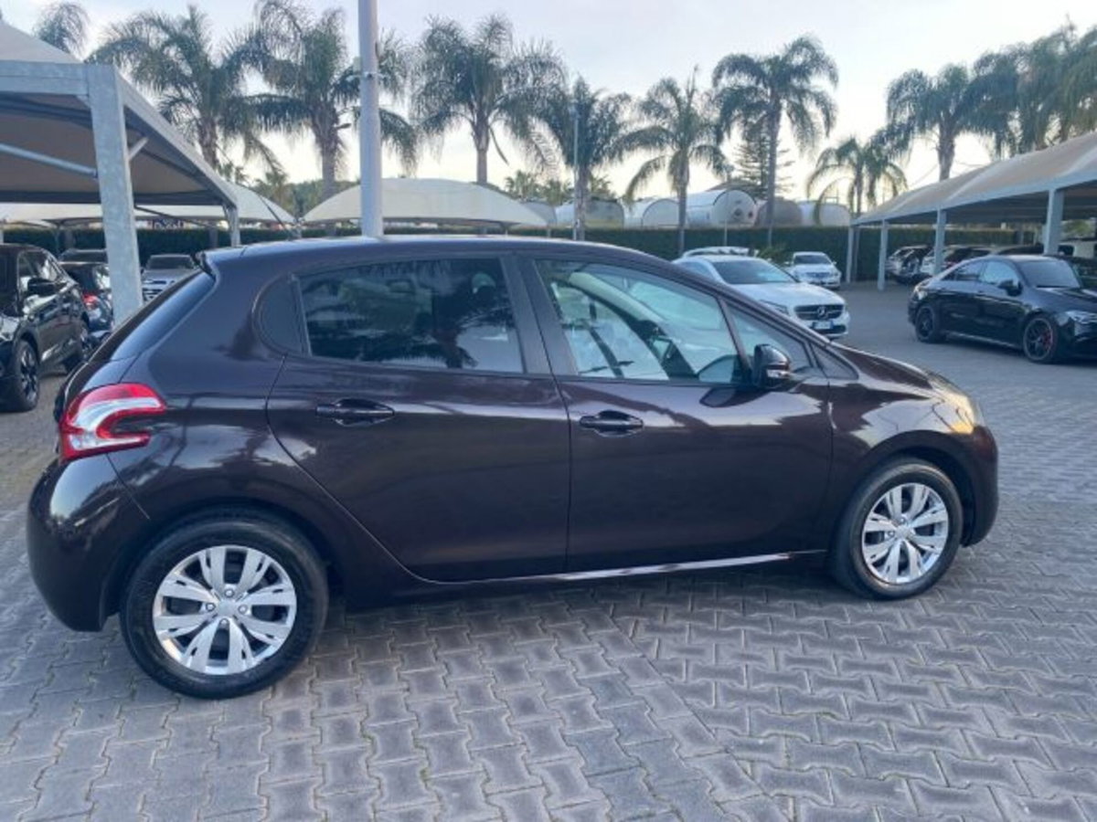Peugeot 208 HDi 68 CV 5 porte Access (18)
