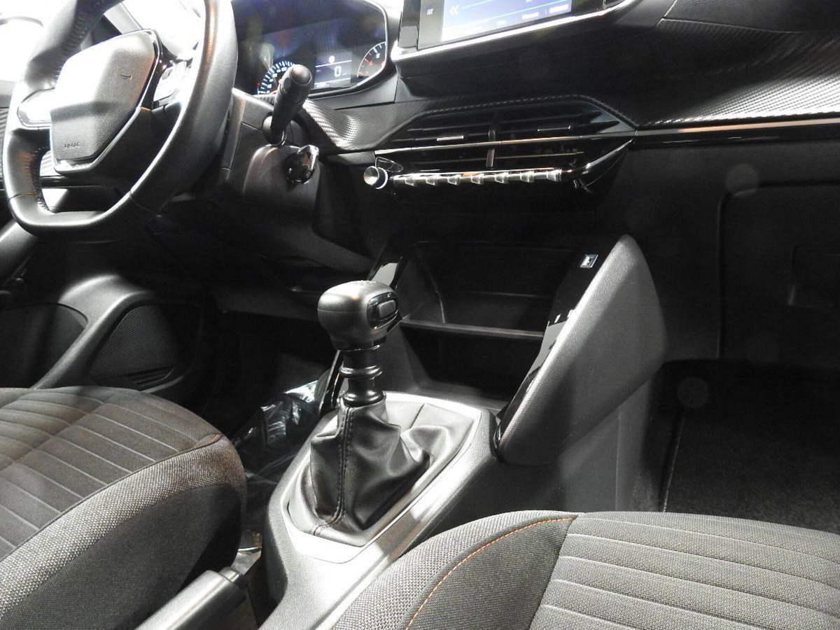 Peugeot 2008 PureTech 100 S&S Active Pack (12)