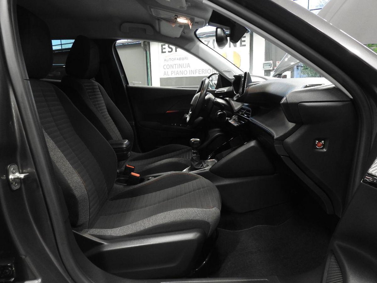 Peugeot 2008 PureTech 100 S&S Active Pack (14)