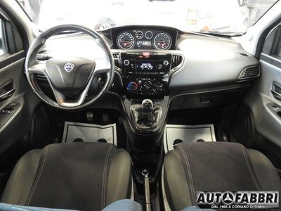 Lancia Ypsilon 1.2 69 CV 5 porte Gold (15)