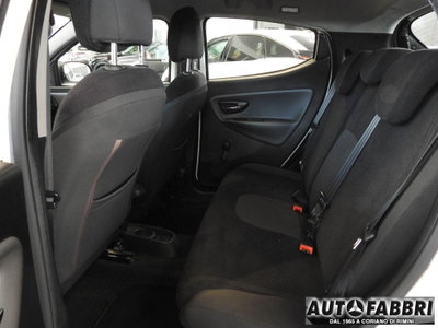 Lancia Ypsilon 1.2 69 CV 5 porte Gold (16)