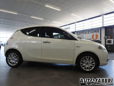 Lancia Ypsilon 1.2 69 CV 5 porte Gold (7)