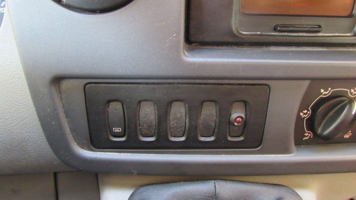 Nissan Interstar Furgone V35 2.5 dCi 120 PC Furgone L (12)