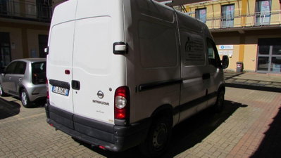 Nissan Interstar Furgone V35 2.5 dCi 120 PC Furgone L (4)