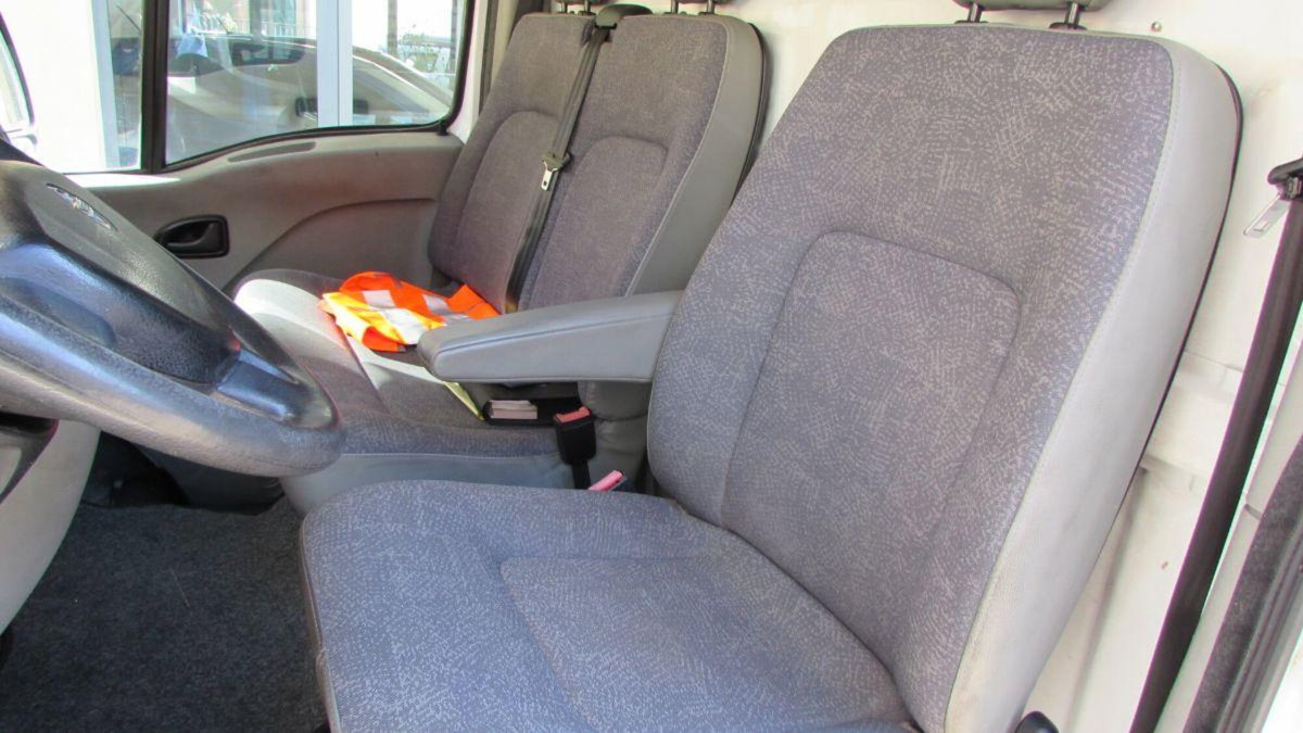Nissan Interstar Furgone V35 2.5 dCi 120 PC Furgone L (7)