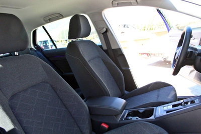Volkswagen Golf Variant 1.0 eTSI EVO DSG Life (20)
