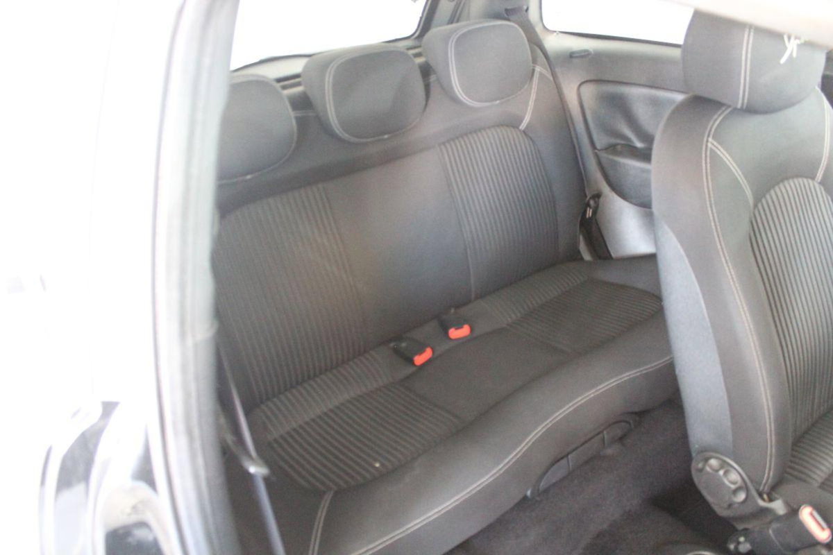 Lancia Ypsilon 1.3 MJT 105 CV Sport MomoDesign (11)