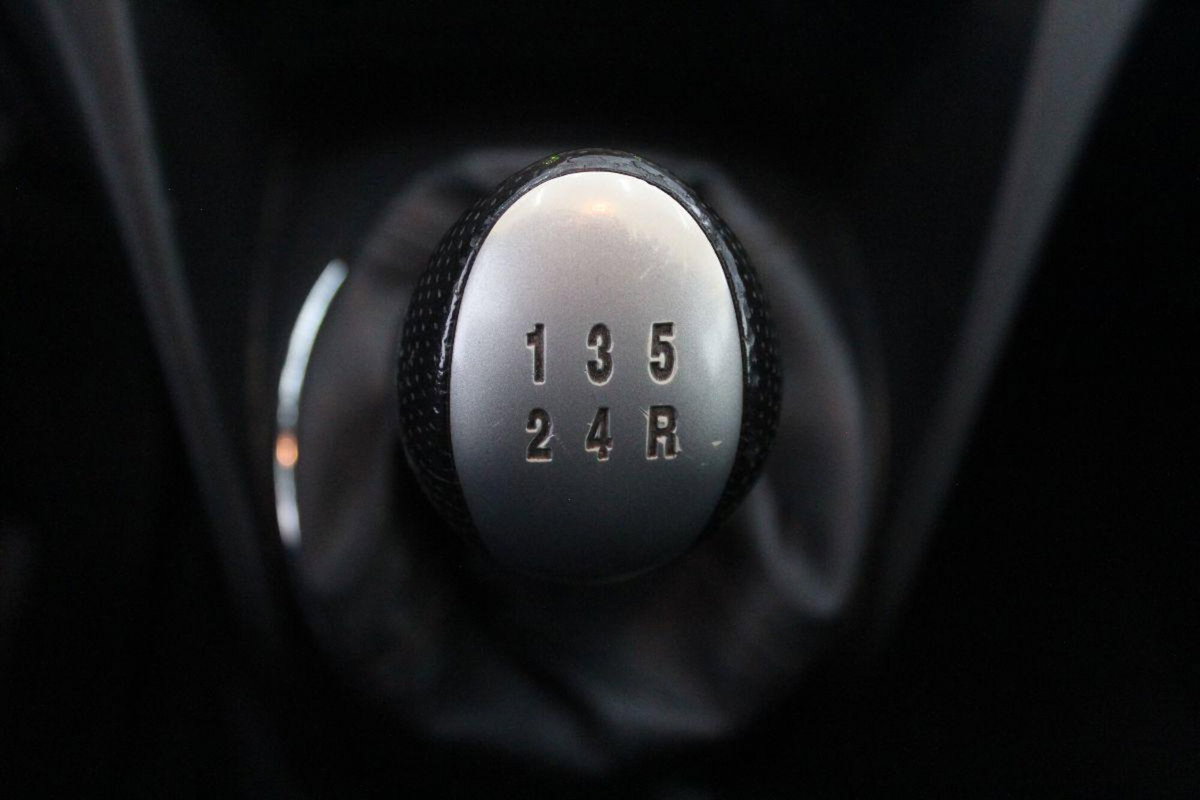 Lancia Ypsilon 1.3 MJT 105 CV Sport MomoDesign (14)