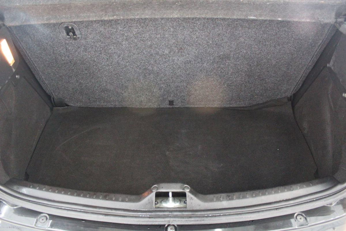 Lancia Ypsilon 1.3 MJT 105 CV Sport MomoDesign (16)