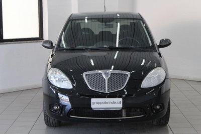 Lancia Ypsilon 1.3 MJT 105 CV Sport MomoDesign (2)
