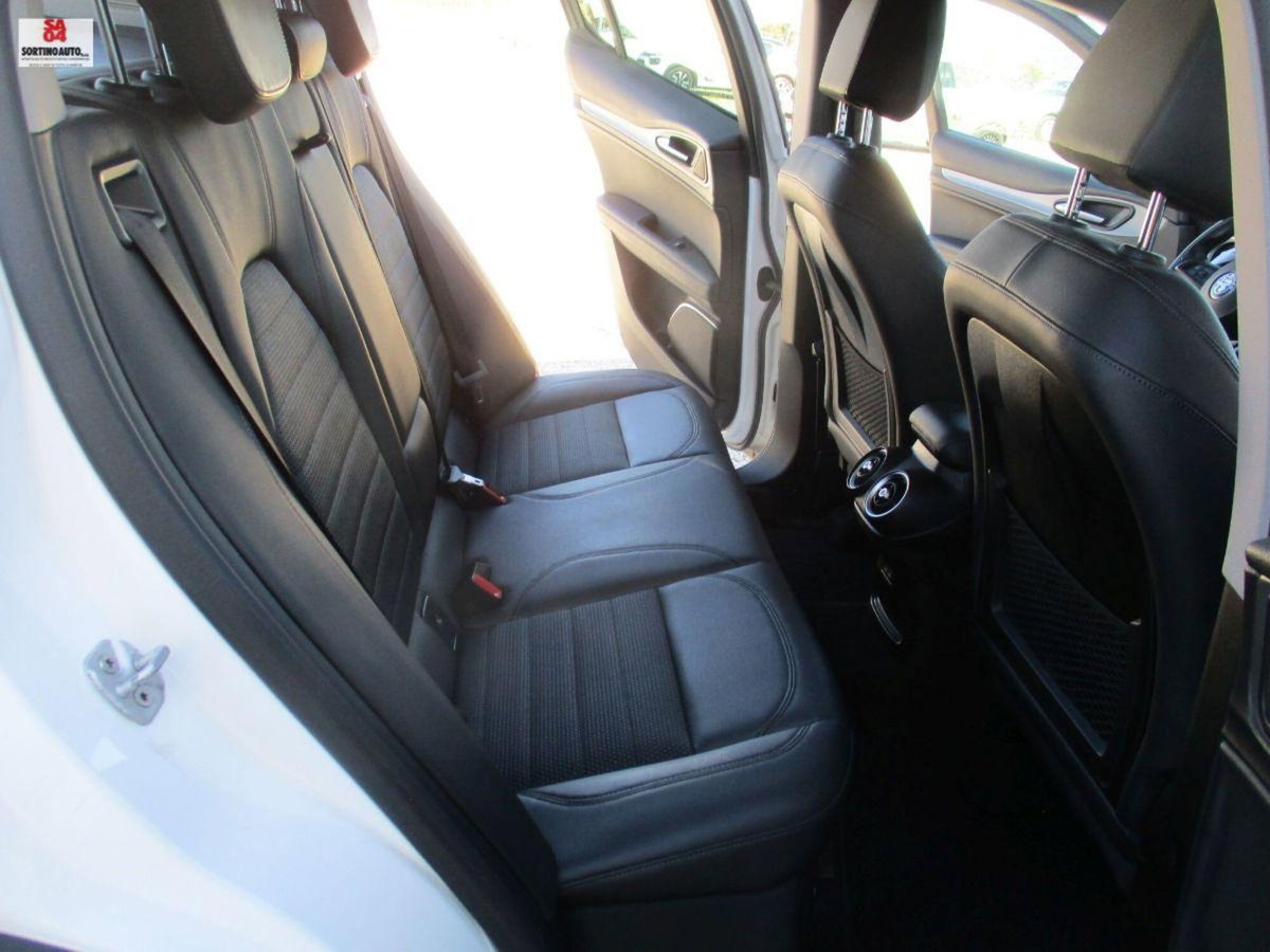 Alfa Romeo Stelvio Stelvio 2.2 Turbodiesel 190 CV AT8 Q4 Sprint (18)
