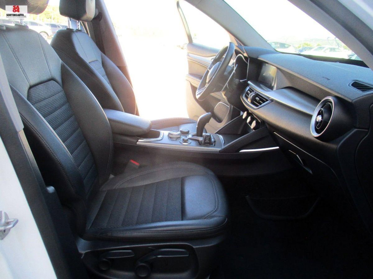 Alfa Romeo Stelvio Stelvio 2.2 Turbodiesel 190 CV AT8 Q4 Sprint (19)