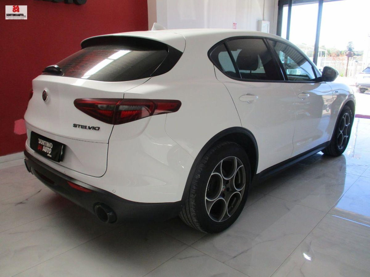 Alfa Romeo Stelvio Stelvio 2.2 Turbodiesel 190 CV AT8 Q4 Sprint (2)