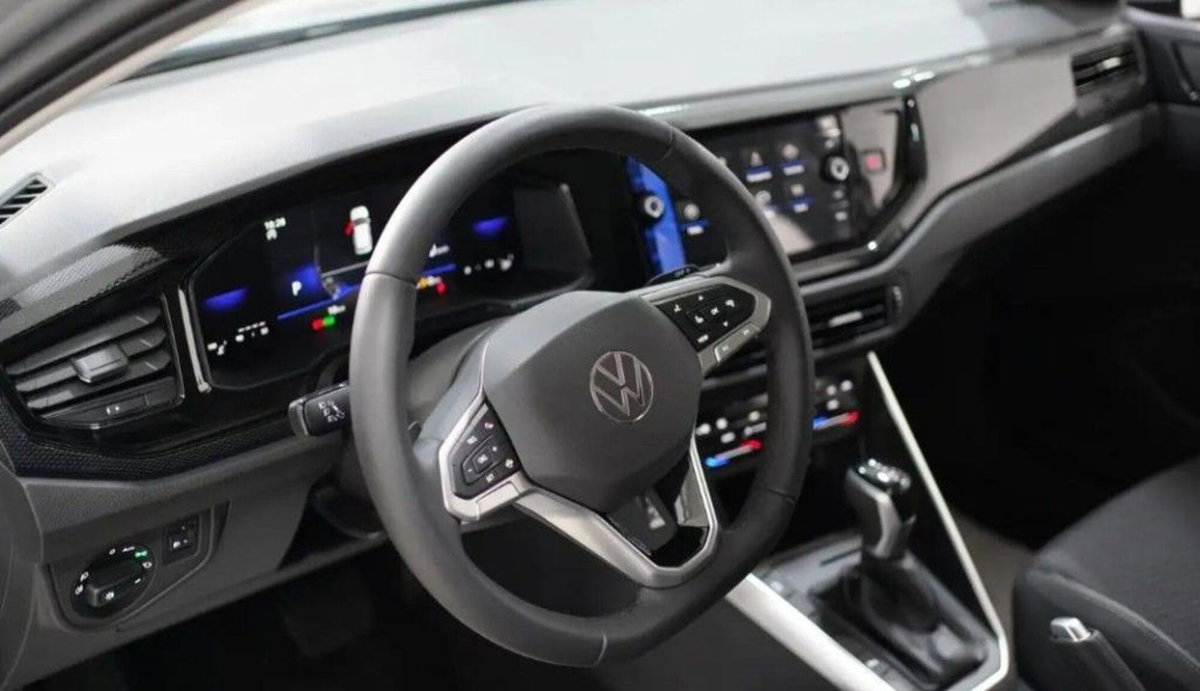 Volkswagen Polo 1.0 tsi Edition 50 95cv dsg (7)