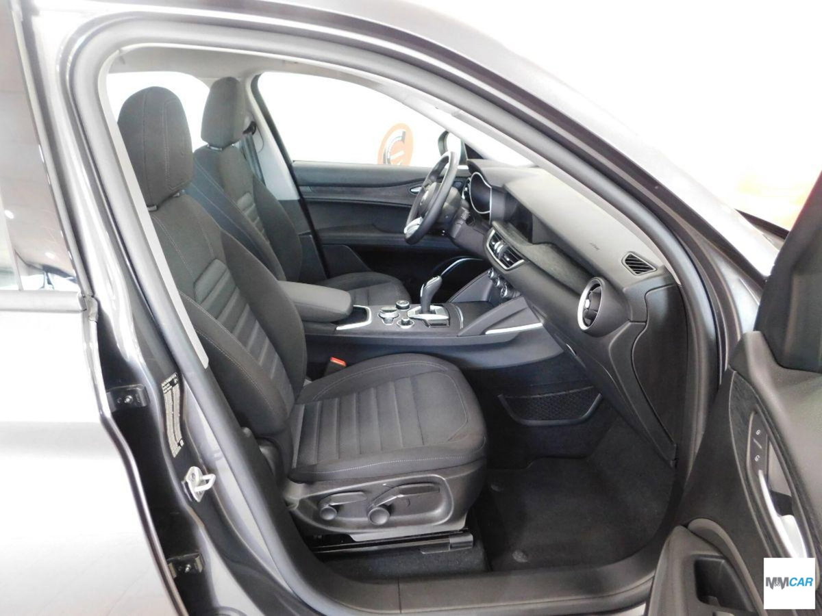 Alfa Romeo Stelvio Stelvio 2.2 Turbodiesel 160 CV AT8 RWD Sprint (12)