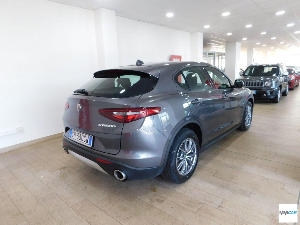 Alfa Romeo Stelvio Stelvio 2.2 Turbodiesel 160 CV AT8 RWD Sprint (3)