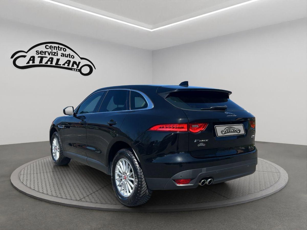 Jaguar F-Pace 2.0 D 180 CV aut. R-Sport (3)
