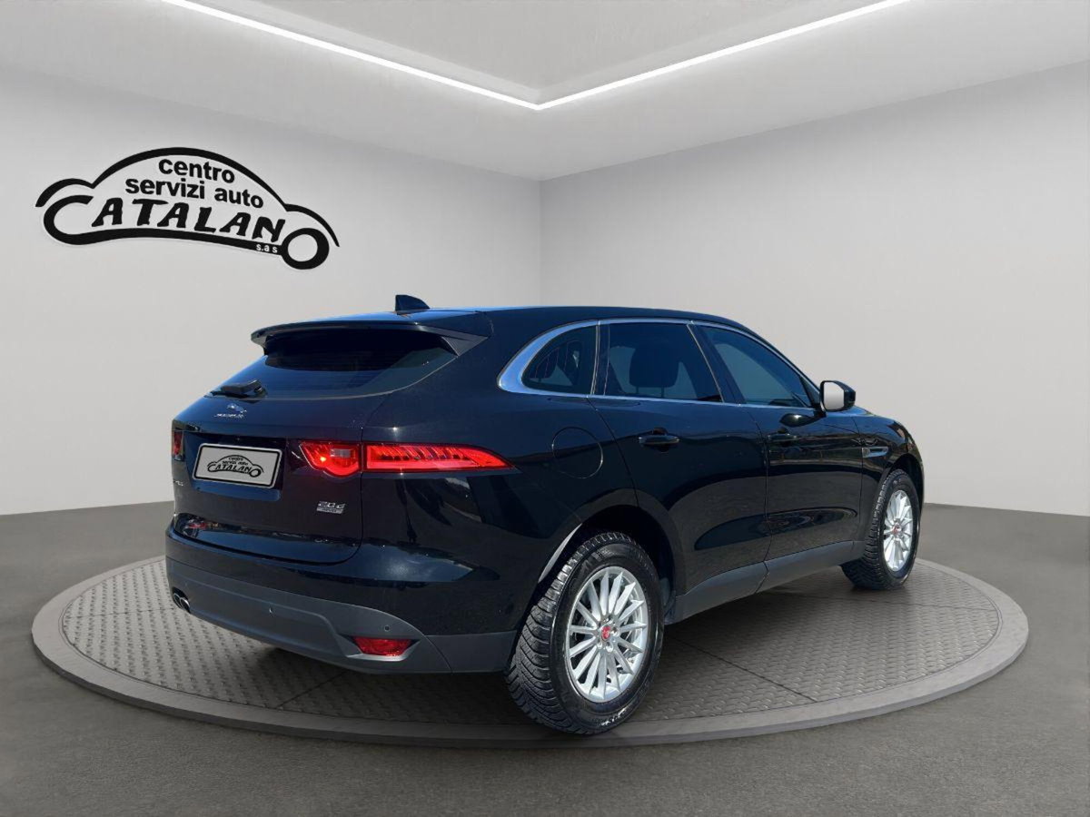 Jaguar F-Pace 2.0 D 180 CV aut. R-Sport (5)