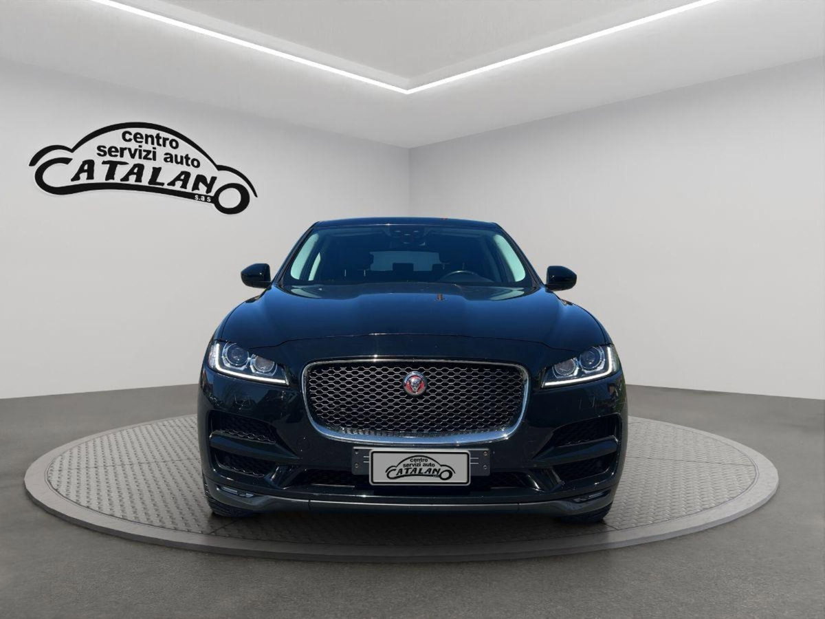 Jaguar F-Pace 2.0 D 180 CV aut. R-Sport (8)