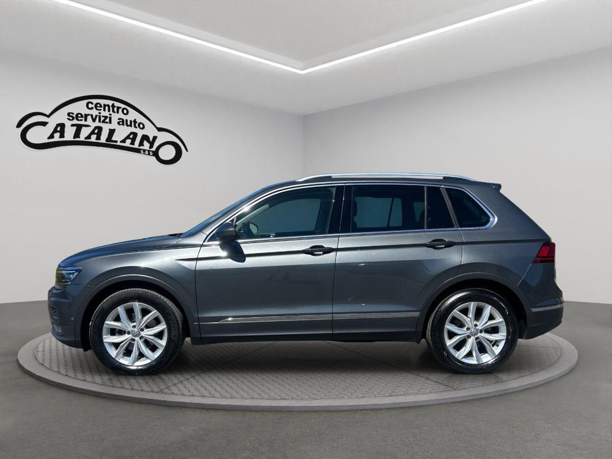 Volkswagen Tiguan 2.0 TDI SCR DSG 4MOTION Executive BMT (2)