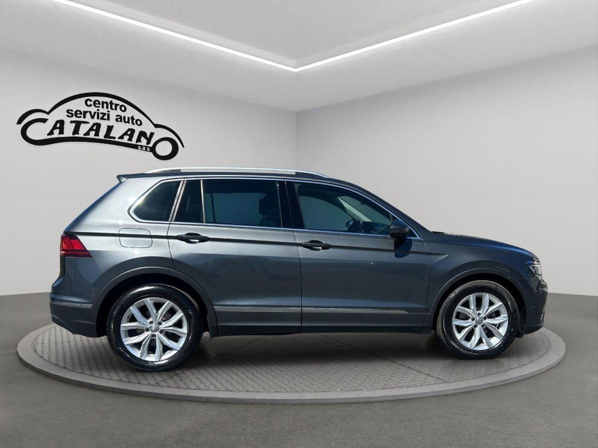 Volkswagen Tiguan 2.0 TDI SCR DSG 4MOTION Executive BMT (6)