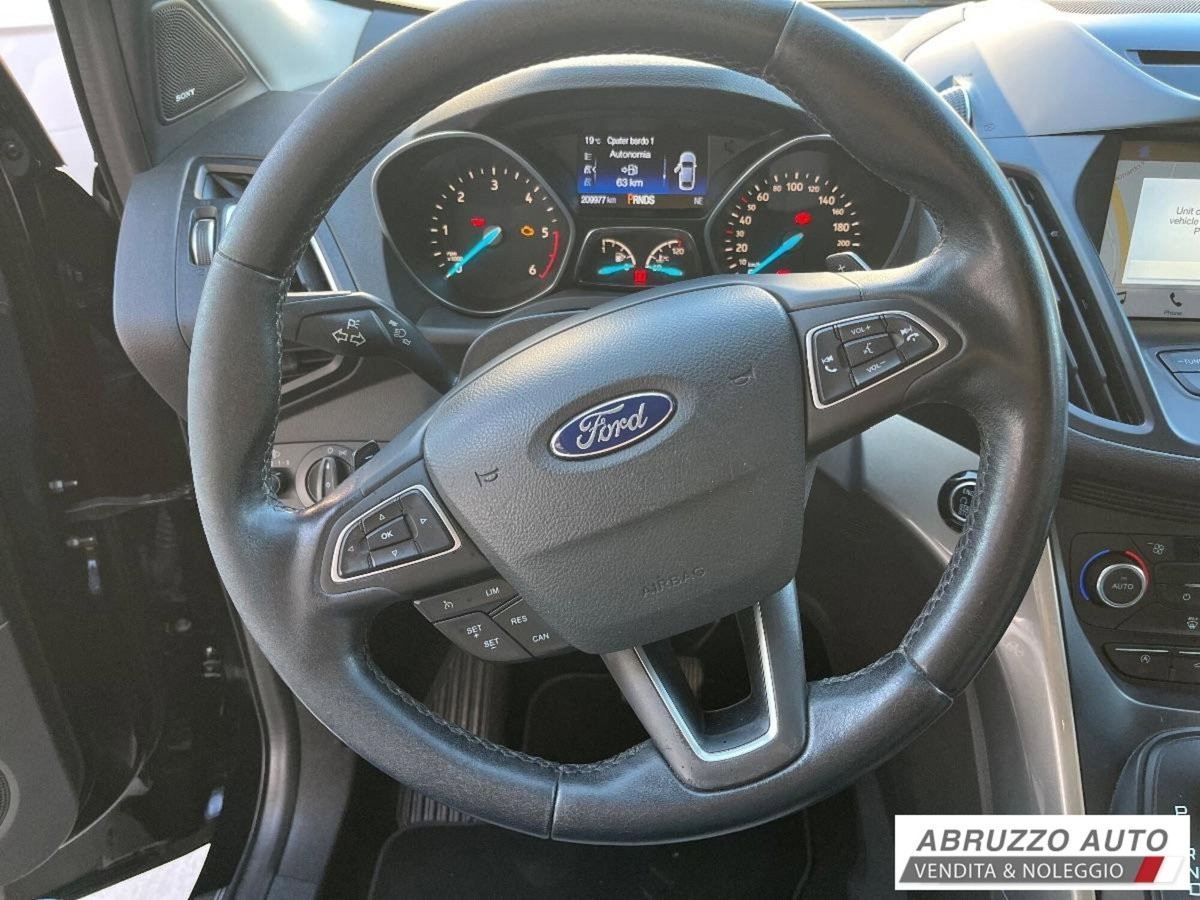 Ford Kuga 2.0 TDCI 150 CV S&S 4WD Titanium X (10)