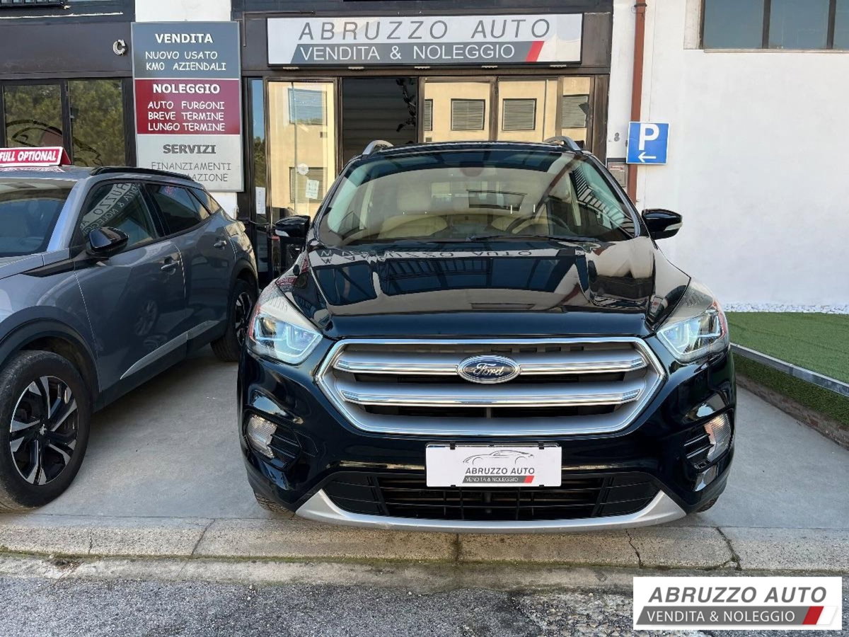 Ford Kuga 2.0 TDCI 150 CV S&S 4WD Titanium X (2)