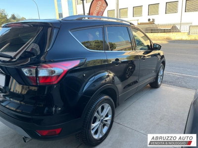 Ford Kuga 2.0 TDCI 150 CV S&S 4WD Titanium X (4)