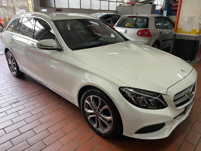 Mercedes-Benz Classe C Station Wagon 200 d Premium (10)
