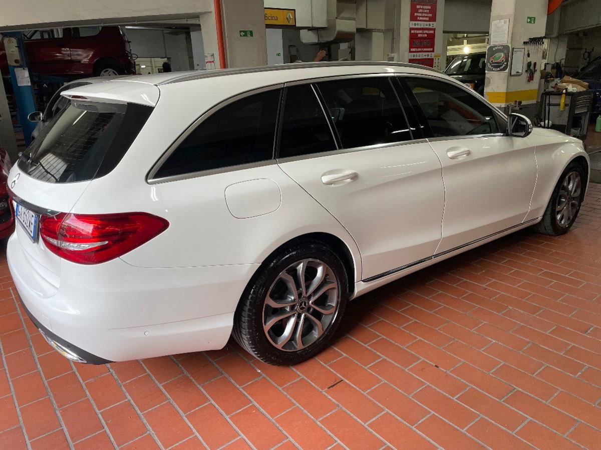Mercedes-Benz Classe C Station Wagon 200 d Premium (8)