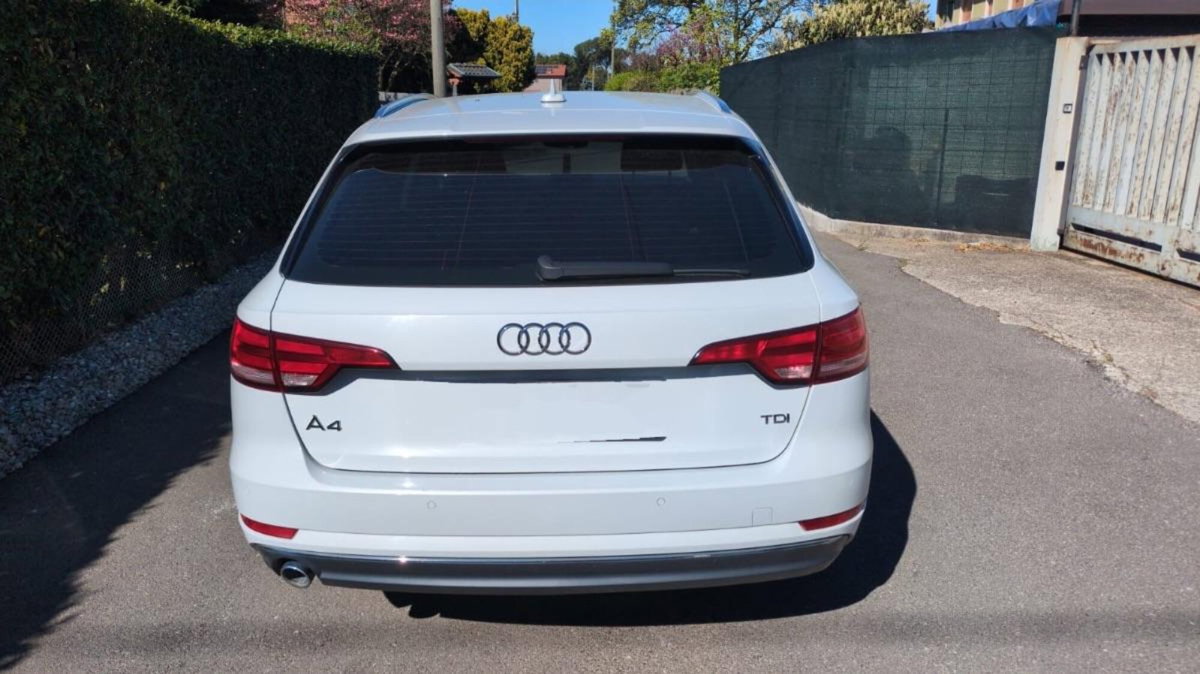 Audi A4 Avant 2.0 TDI 150 CV (5)