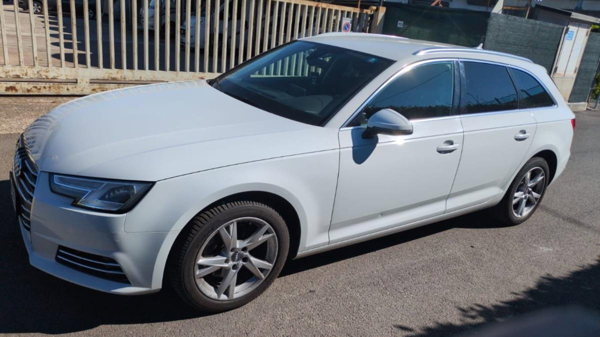 Audi A4 Avant 2.0 TDI 150 CV (8)