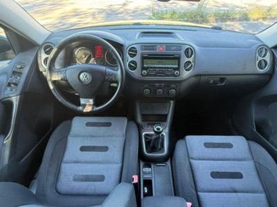 Volkswagen Tiguan 2.0 16V TDI DPF tiptronic Sport & Style (18°) (17)