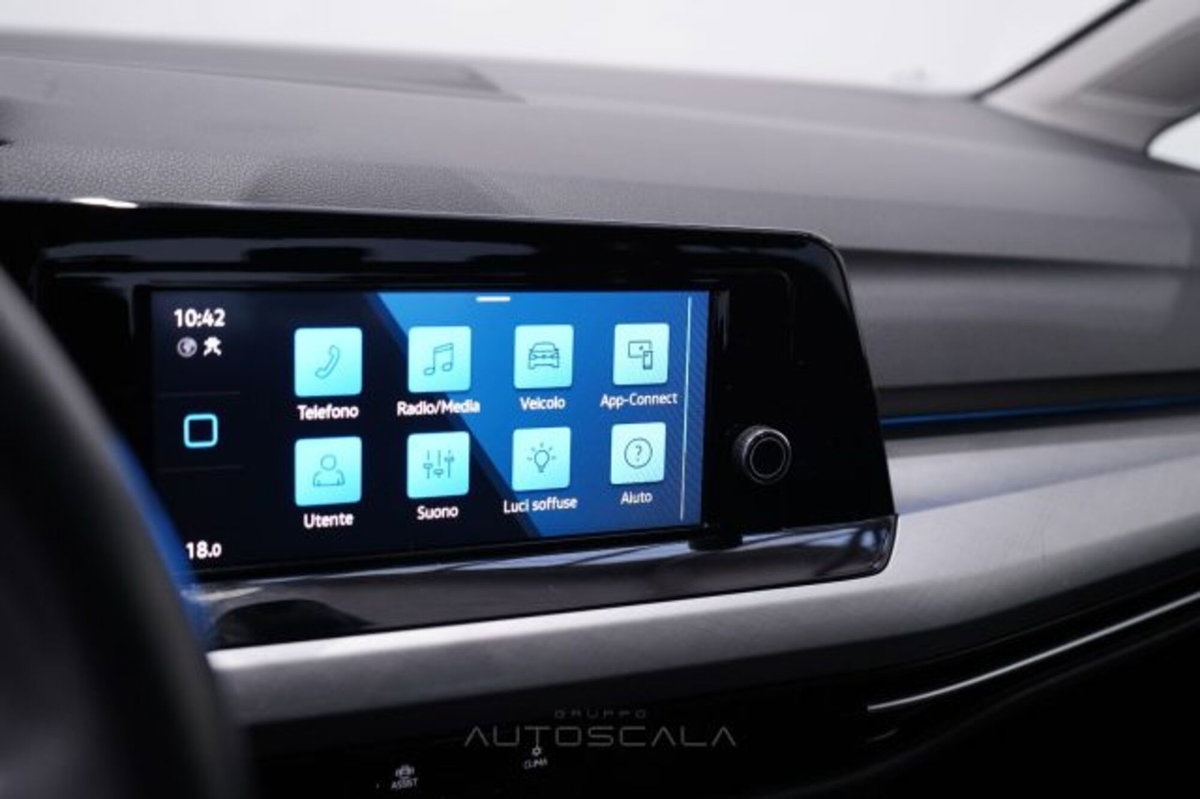 Volkswagen Golf Variant 2.0 TDI SCR DSG Life (14)