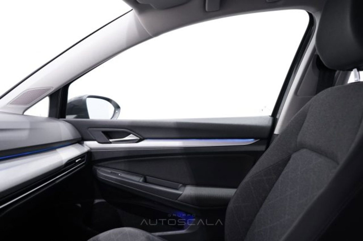 Volkswagen Golf Variant 2.0 TDI SCR DSG Life (19)
