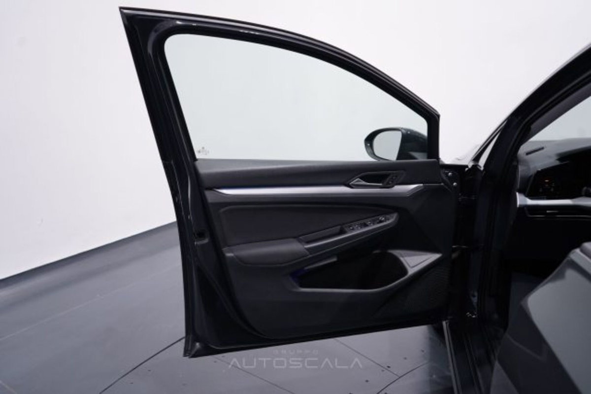 Volkswagen Golf Variant 2.0 TDI SCR DSG Life (9)