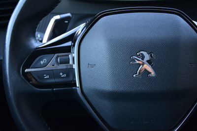 Peugeot 2008 1.2 puretech Allure s&s 130cv eat8 (19)