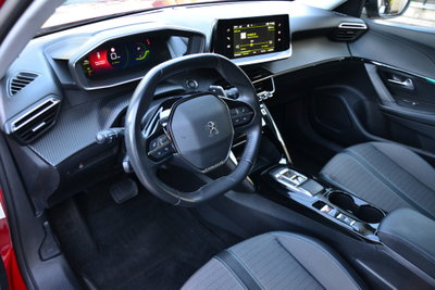 Peugeot 2008 1.2 puretech Allure s&s 130cv eat8 (6)