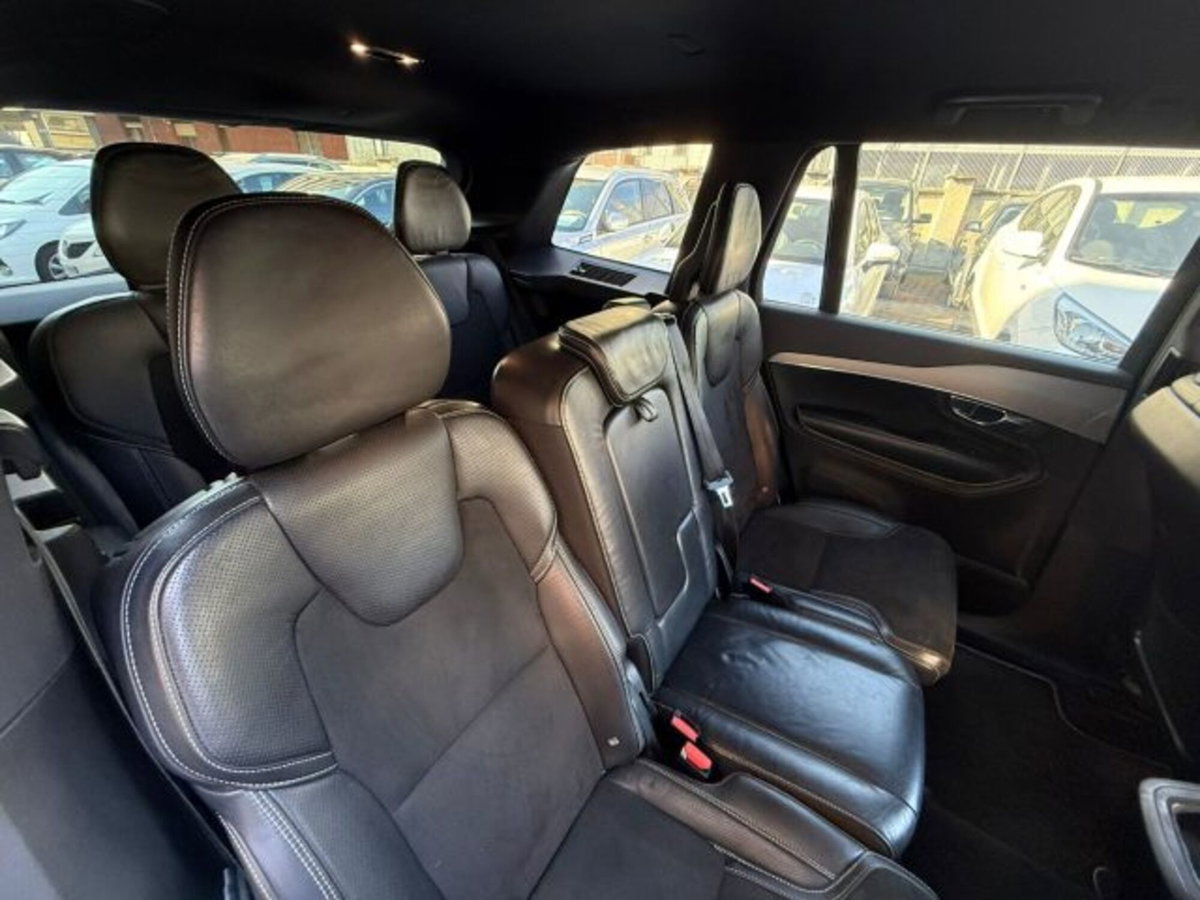 Volvo XC90 D5 AWD Geartronic 7 posti R-design (16)