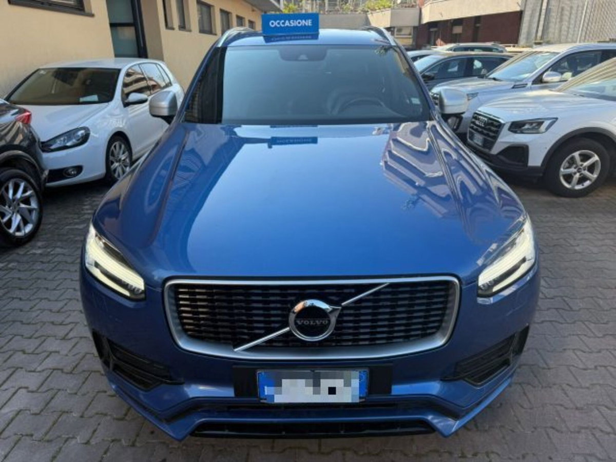 Volvo XC90 D5 AWD Geartronic 7 posti R-design (2)