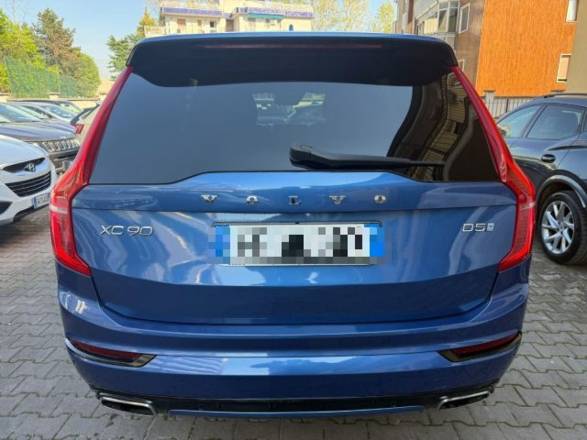 Volvo XC90 D5 AWD Geartronic 7 posti R-design (5)