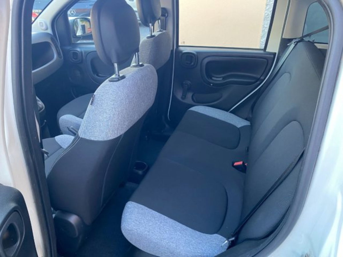Fiat Panda 1.0 FireFly S&S Hybrid City Cross (10)