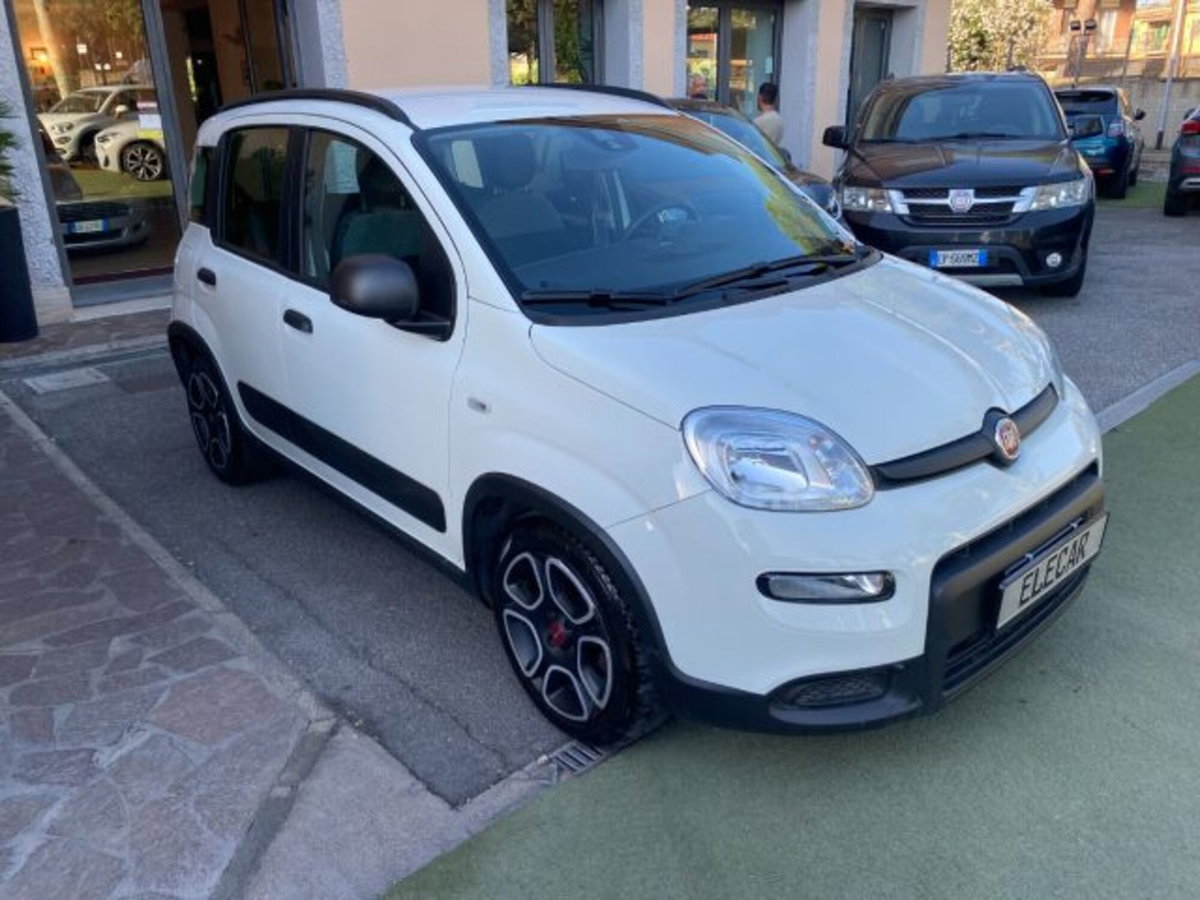 Fiat Panda 1.0 FireFly S&S Hybrid City Cross (3)