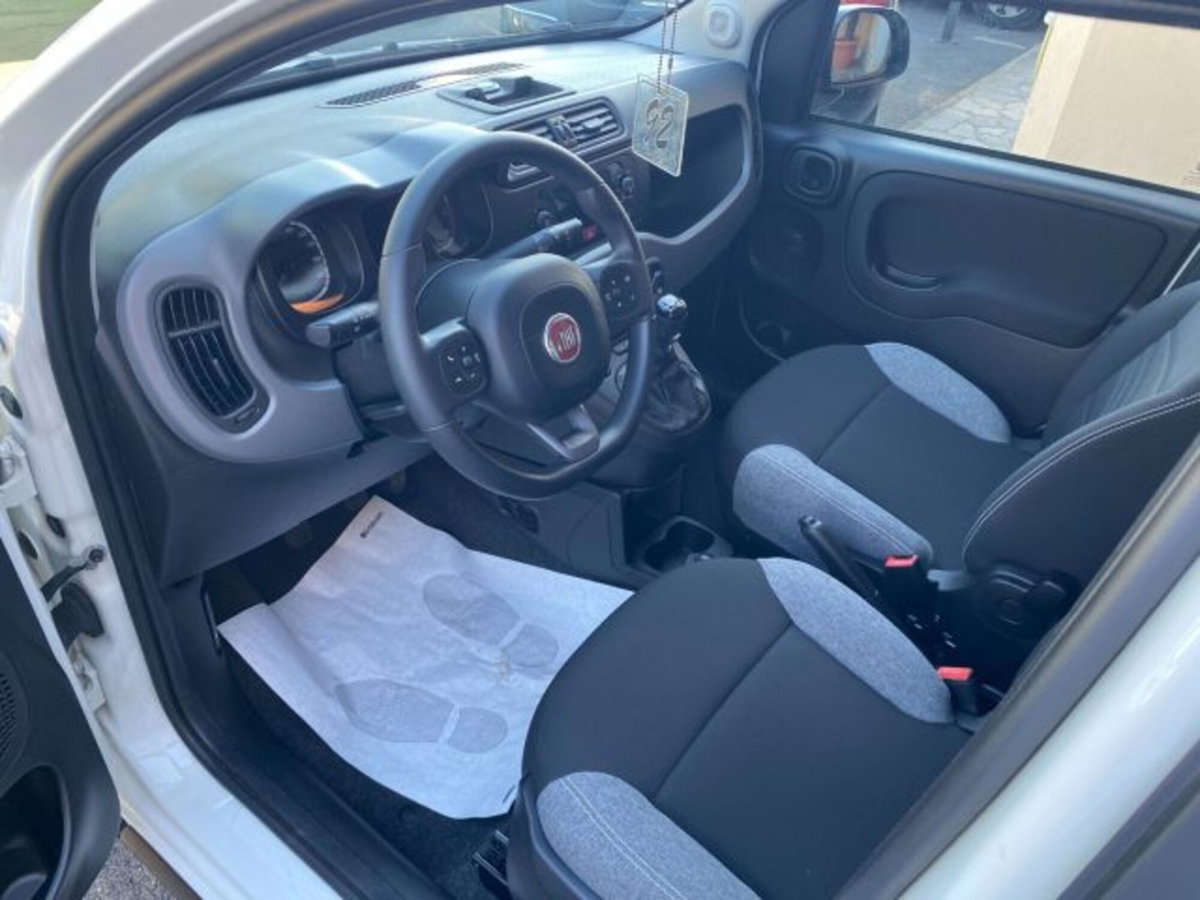 Fiat Panda 1.0 FireFly S&S Hybrid City Cross (7)