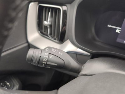 Volvo XC60 2.0 b4 Plus Dark auto (15)