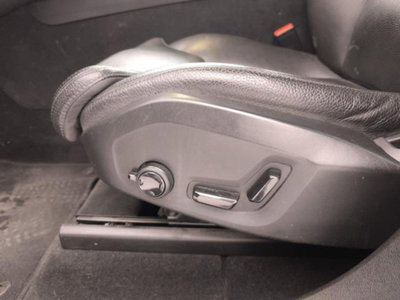 Volvo XC60 2.0 b4 Plus Dark auto (20)