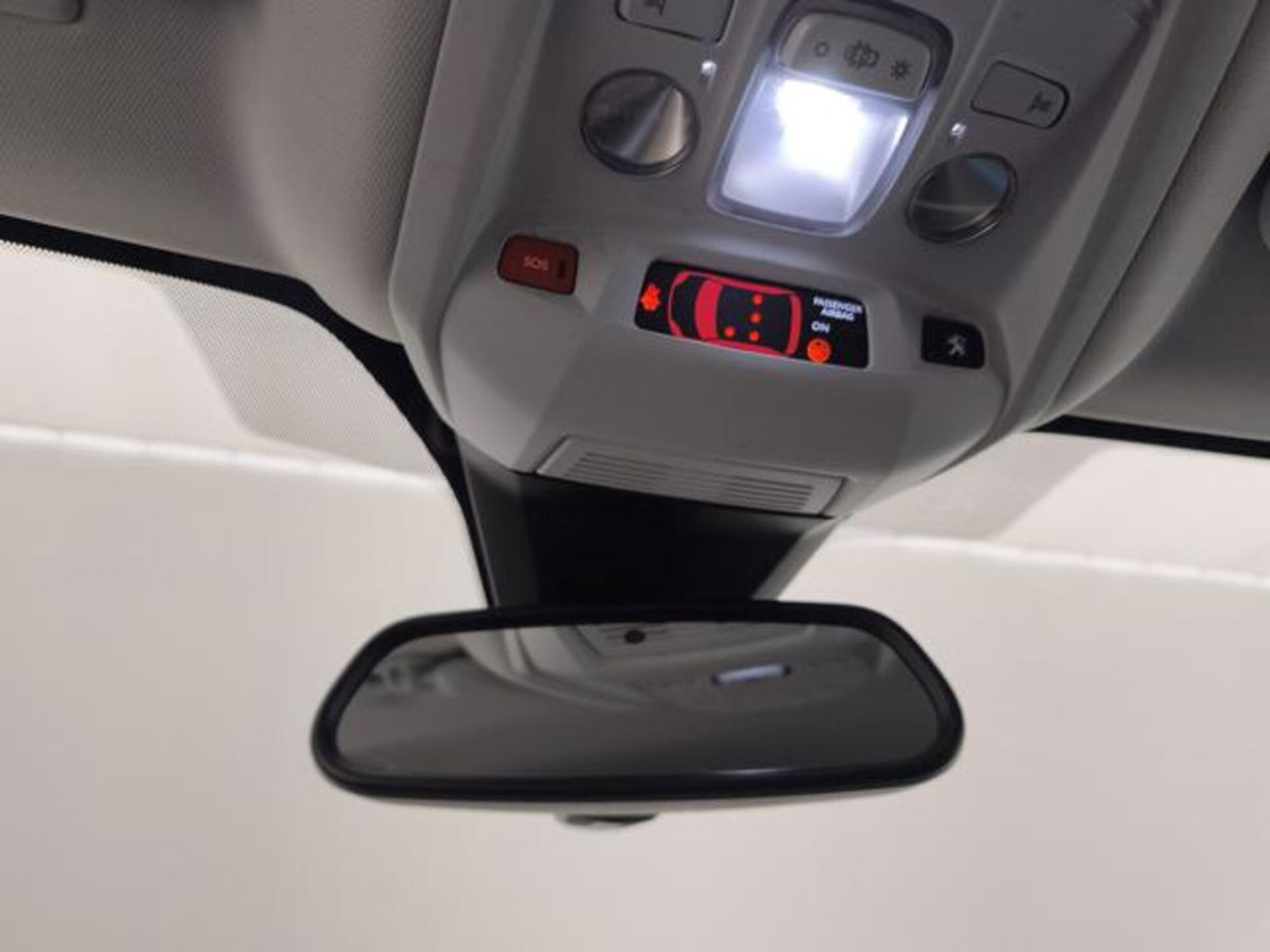 Peugeot 3008 BlueHDi 130 S&S EAT8 Allure Pack (17)