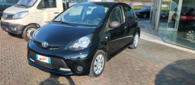 Toyota Aygo 1.0 12V VVT-i 5 porte Active Connect (2)